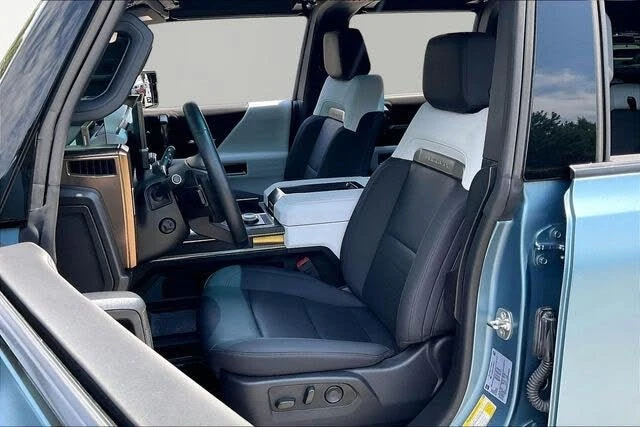 2024 GMC Hummer EV - Image 15 of 20