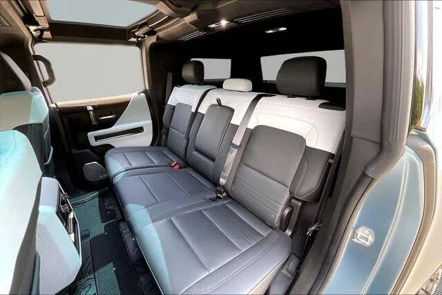 2024 GMC Hummer EV - Image 16 of 20