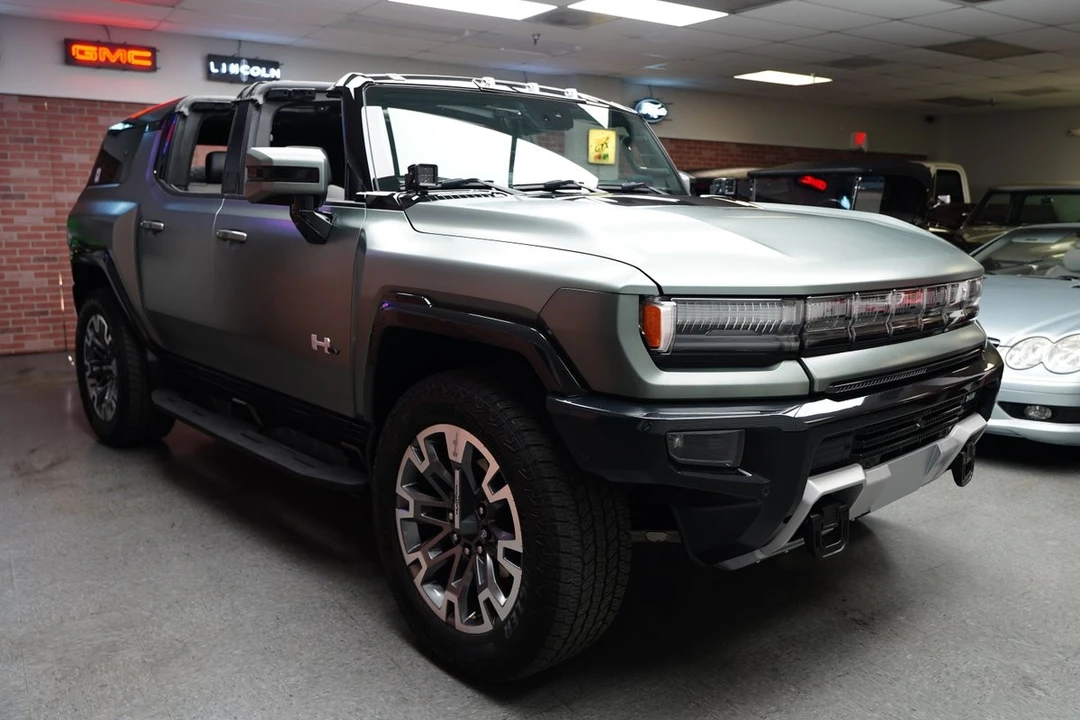 2024 GMC Hummer EV - Image 18 of 21