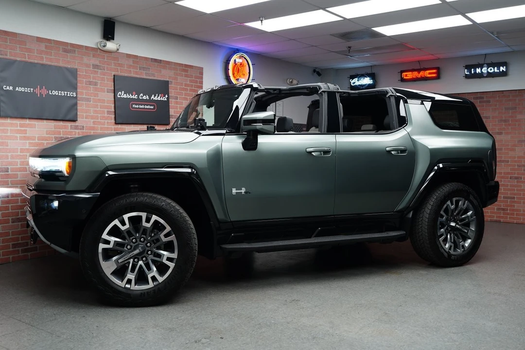 2024 GMC Hummer EV - Image 3 of 31