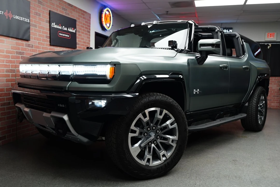 2024 GMC Hummer EV - Image 7 of 21