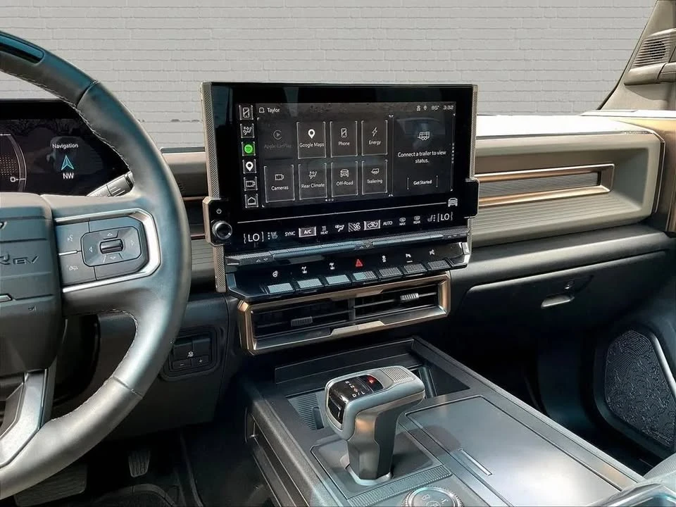 2024 GMC Hummer EV - Image 9 of 20