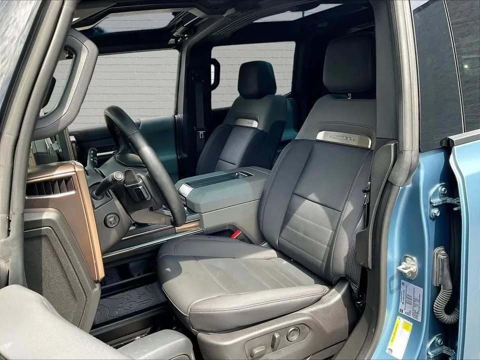 2024 GMC Hummer EV - Image 19 of 20