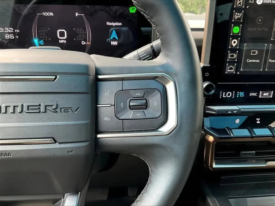 2024 GMC Hummer EV - Image 12 of 20
