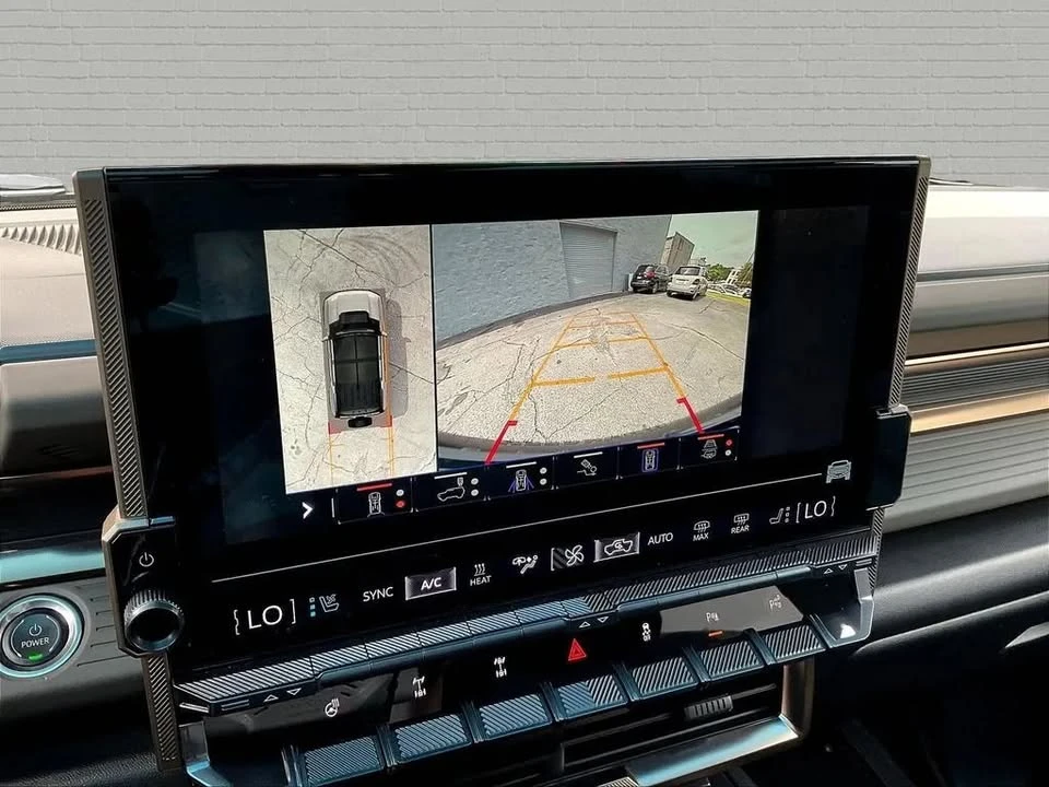 2024 GMC Hummer EV - Image 14 of 20