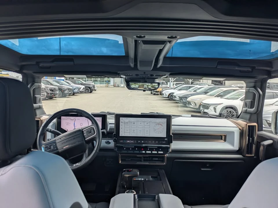 2024 GMC Hummer EV - Image 6 of 12