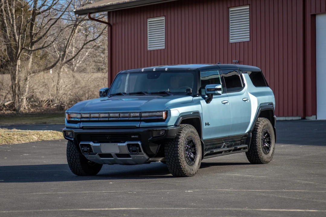 2024 GMC Hummer EV - Image 3 of 31