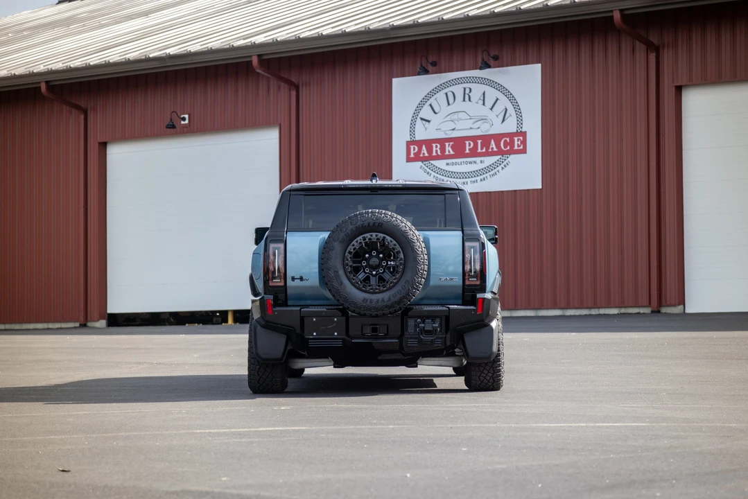 2024 GMC Hummer EV - Image 31 of 31