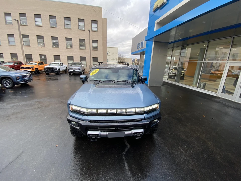 2024 GMC Hummer EV - Image 4 of 31