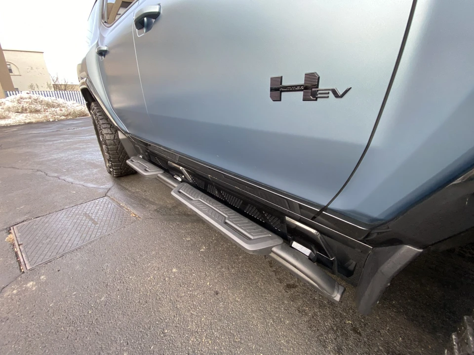2024 GMC Hummer EV - Image 24 of 31