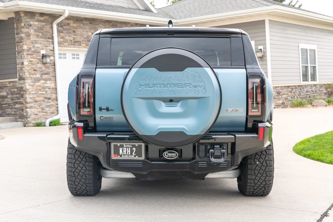 2024 GMC Hummer EV - Image 14 of 31