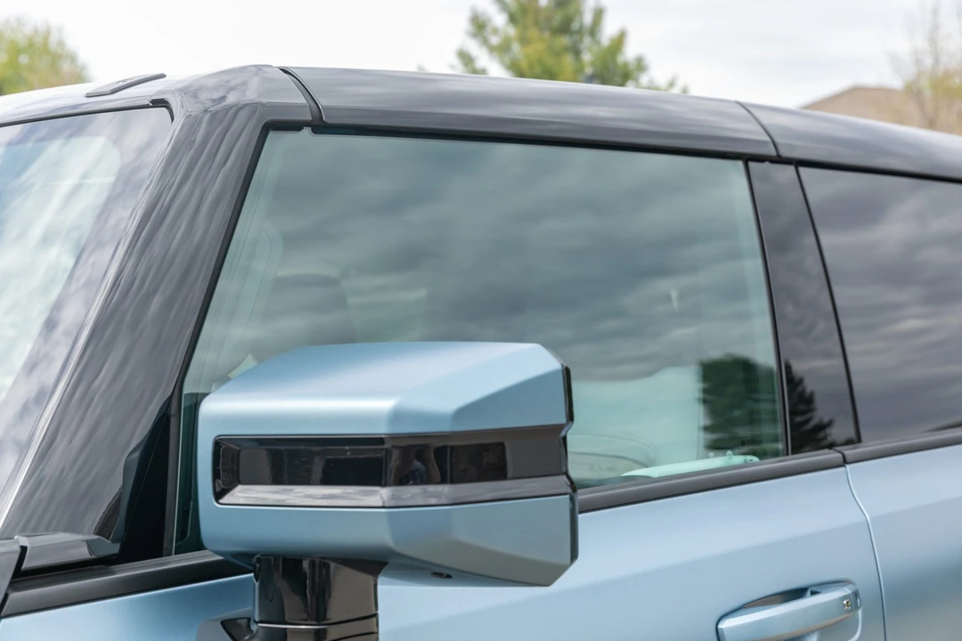 2024 GMC Hummer EV - Image 27 of 31