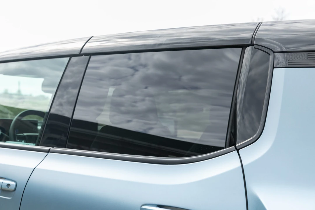 2024 GMC Hummer EV - Image 29 of 31