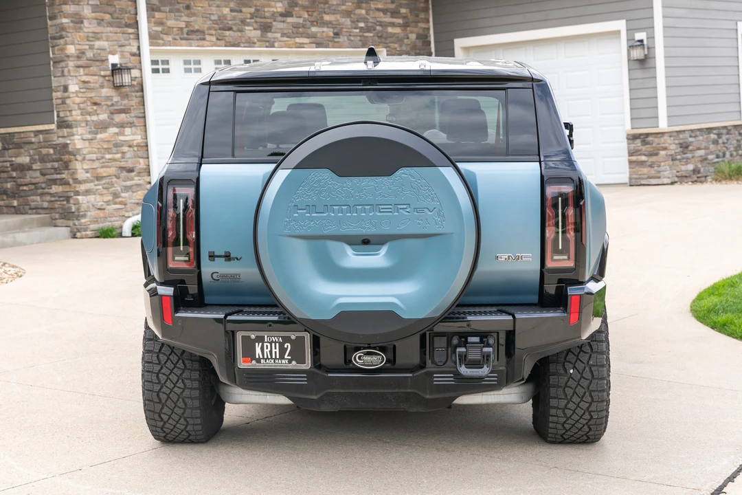 2024 GMC Hummer EV - Image 5 of 31