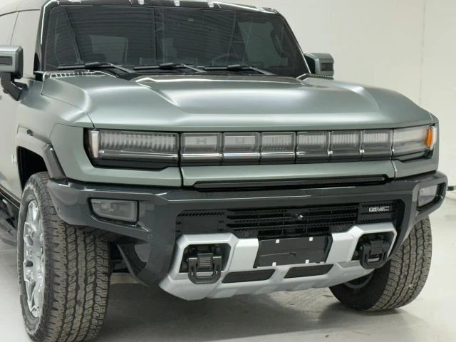 2024 GMC Hummer EV - Image 10 of 12