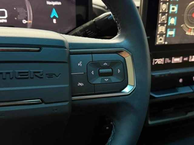 2024 GMC Hummer EV - Image 19 of 21