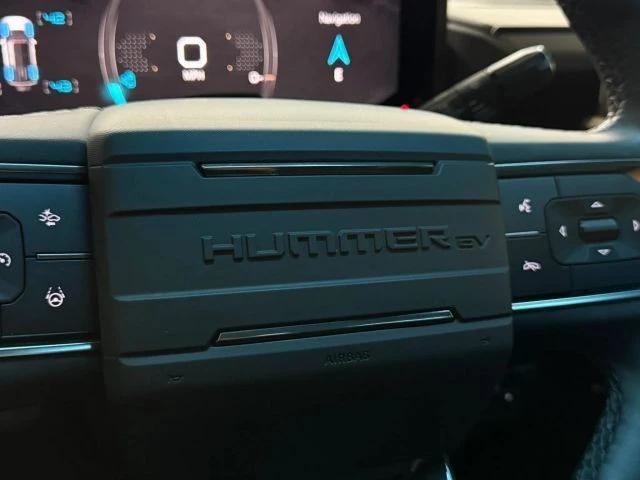 2024 GMC Hummer EV - Image 18 of 21