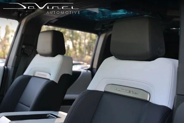 2024 GMC Hummer EV - Image 10 of 12