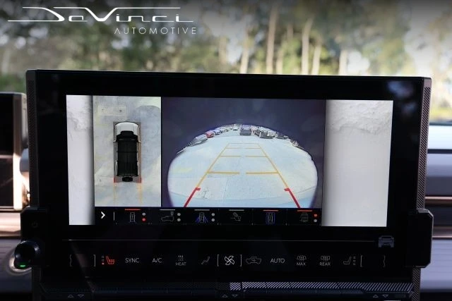 2024 GMC Hummer EV - Image 18 of 21