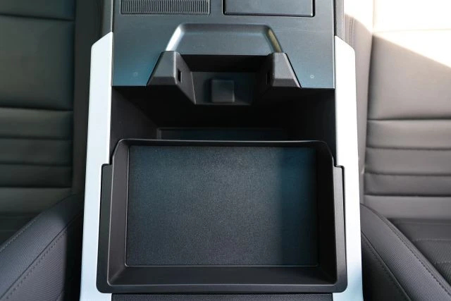 2024 GMC Hummer EV - Image 27 of 31