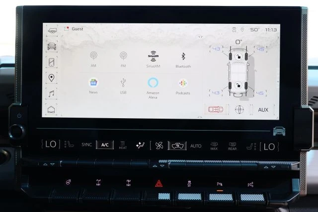 2024 GMC Hummer EV - Image 18 of 31