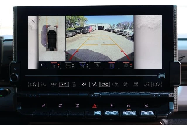 2024 GMC Hummer EV - Image 19 of 21