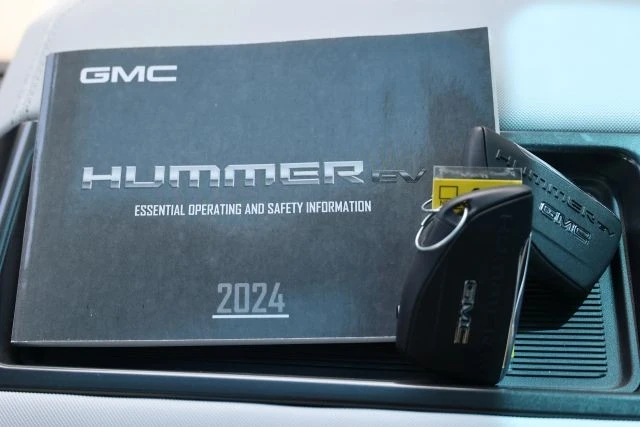2024 GMC Hummer EV - Image 5 of 31