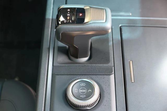 2024 GMC Hummer EV - Image 26 of 31