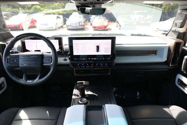 2024 GMC Hummer EV - Image 11 of 21