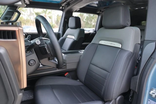 2024 GMC Hummer EV - Image 9 of 12