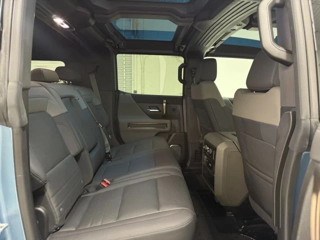 2024 GMC Hummer EV - Image 16 of 21