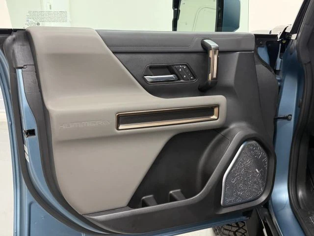 2024 GMC Hummer EV - Image 20 of 21