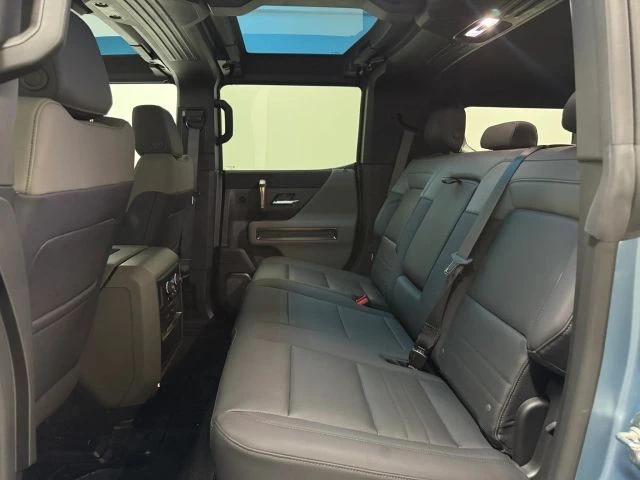 2024 GMC Hummer EV - Image 17 of 21