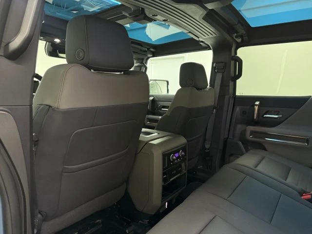 2024 GMC Hummer EV - Image 14 of 21