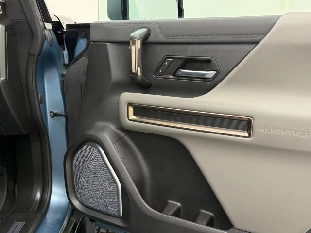 2024 GMC Hummer EV - Image 19 of 21