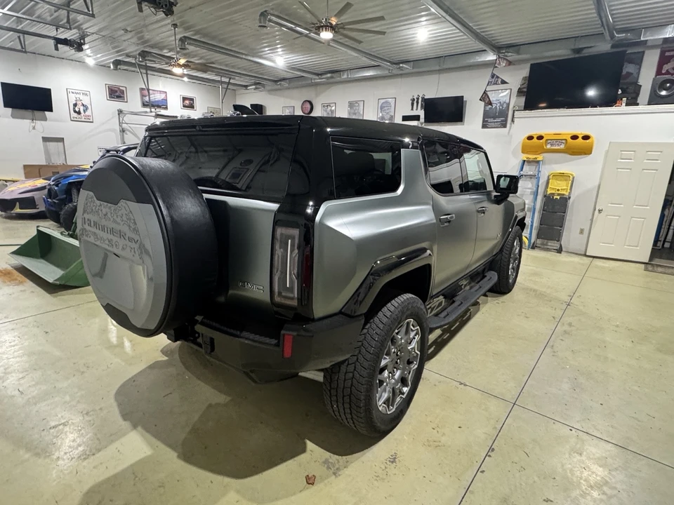 2024 GMC Hummer EV - Image 3 of 12