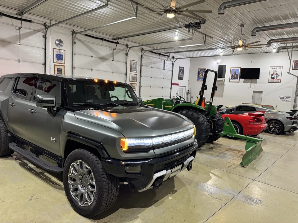 2024 GMC Hummer EV - Image 2 of 12