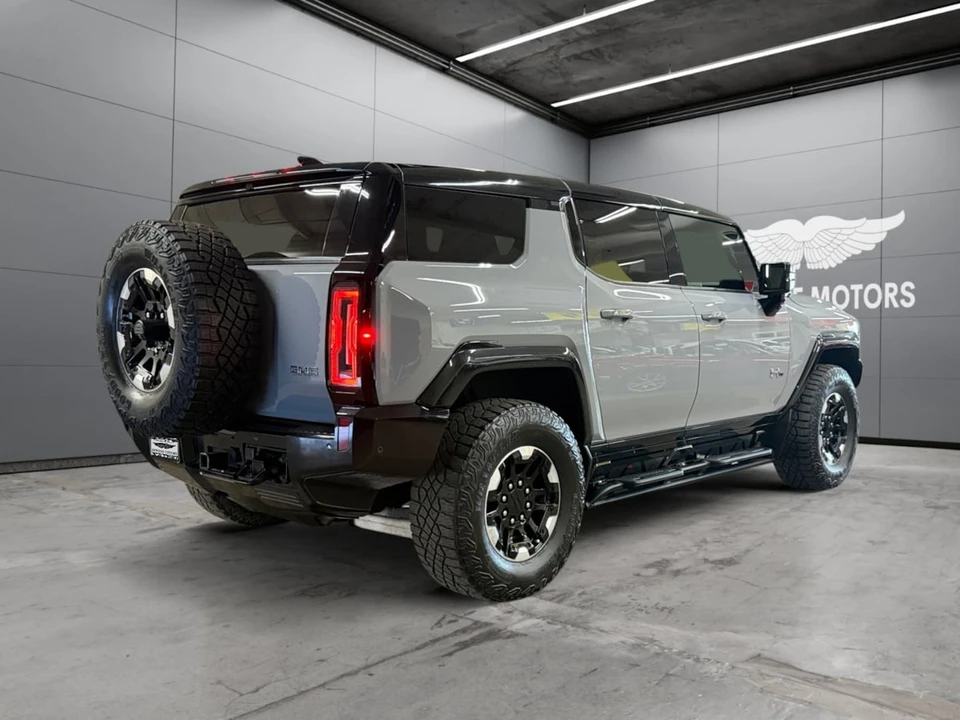 2024 GMC Hummer EV - Image 5 of 25