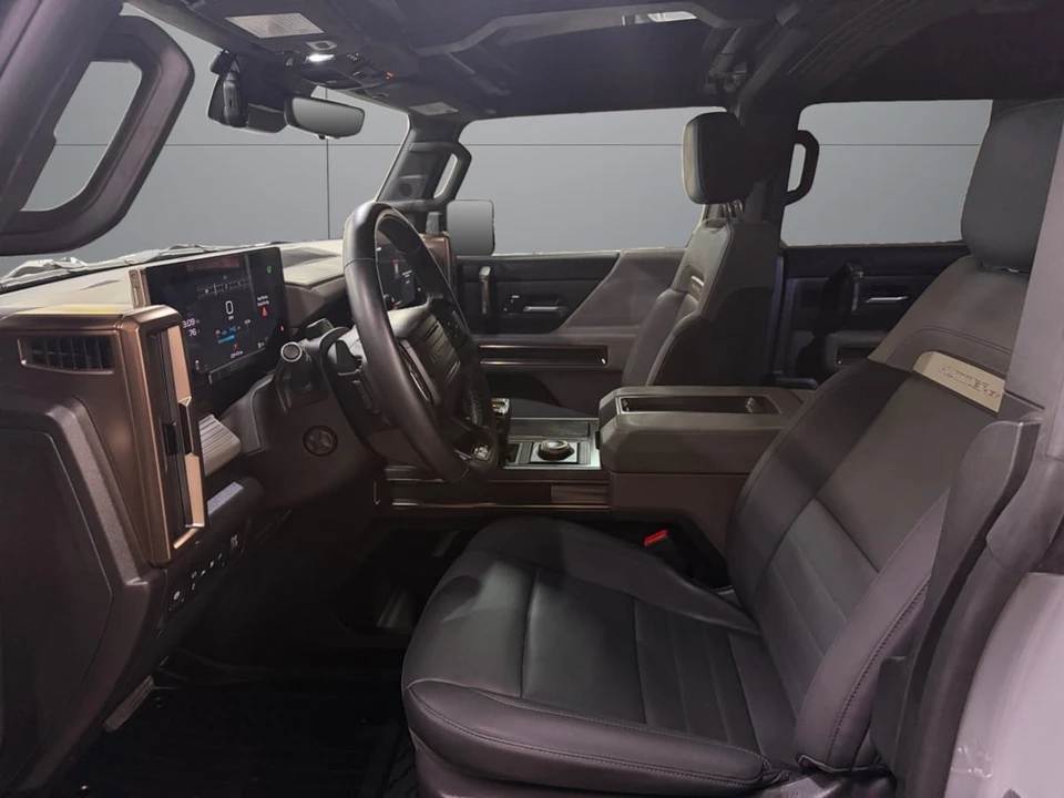 2024 GMC Hummer EV - Image 10 of 25