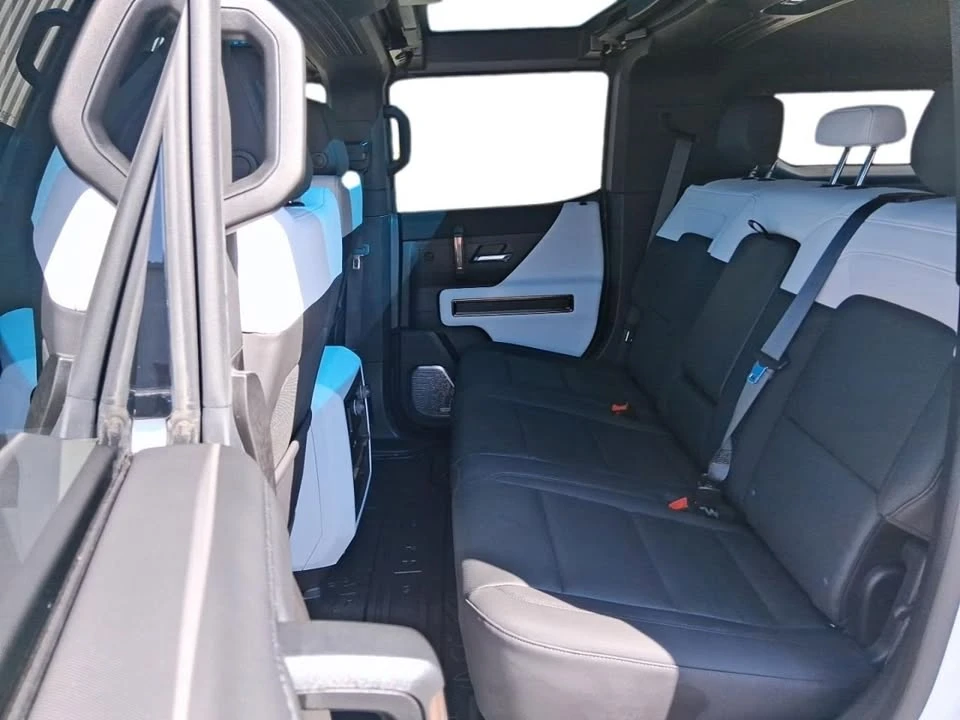 2024 GMC Hummer EV - Image 11 of 20