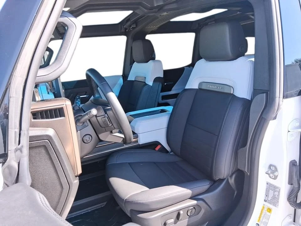 2024 GMC Hummer EV - Image 10 of 20