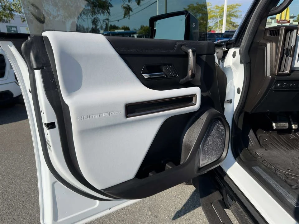 2024 GMC Hummer EV - Image 7 of 19