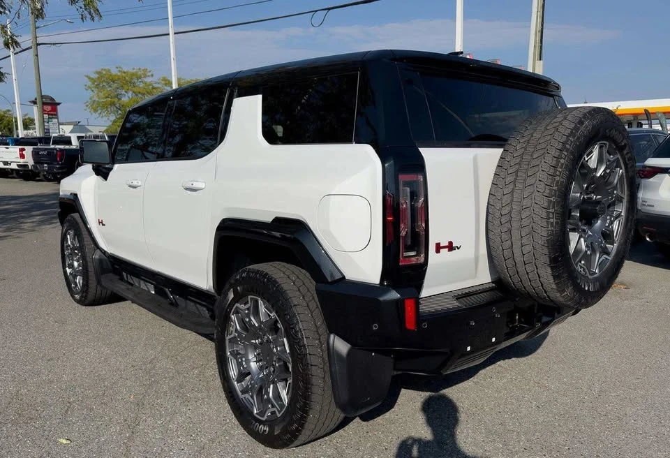 2024 GMC Hummer EV - Image 5 of 19