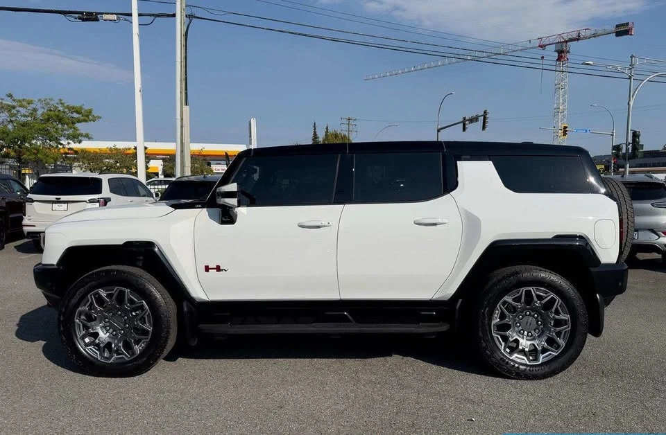 2024 GMC Hummer EV - Image 4 of 19