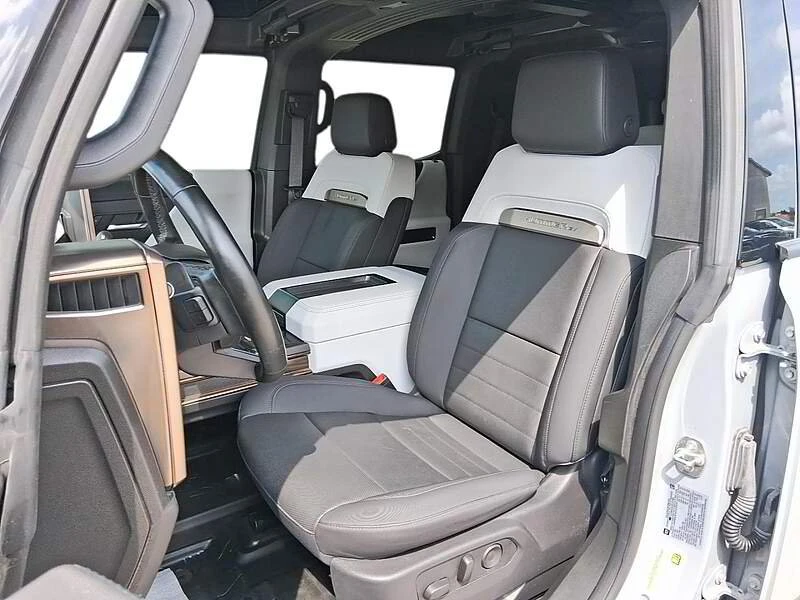 2024 GMC Hummer EV - Image 10 of 20