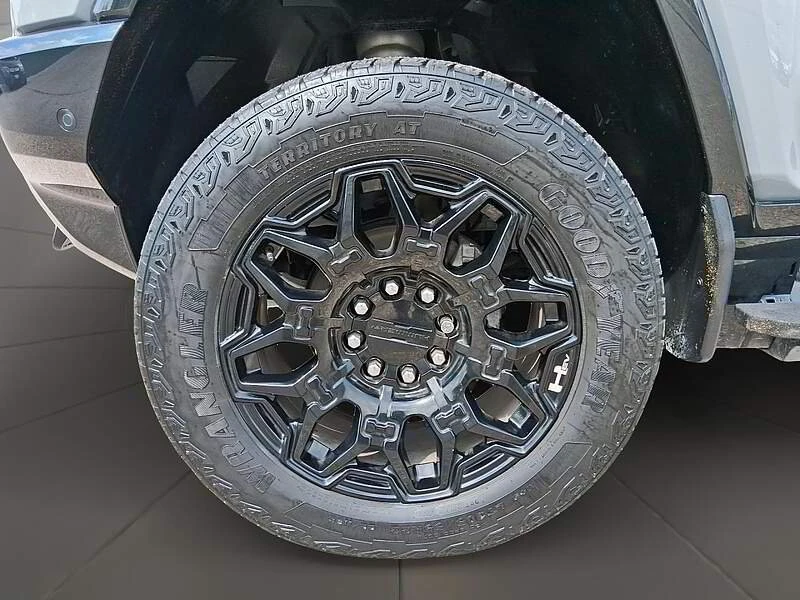 2024 GMC Hummer EV - Image 8 of 20