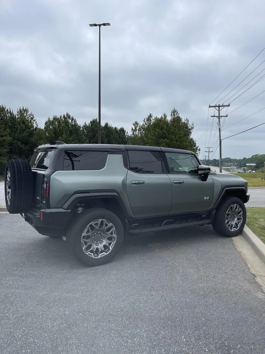 2024 GMC Hummer EV - Image 5 of 31
