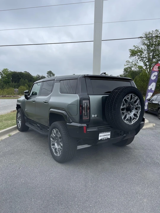 2024 GMC Hummer EV - Image 4 of 31