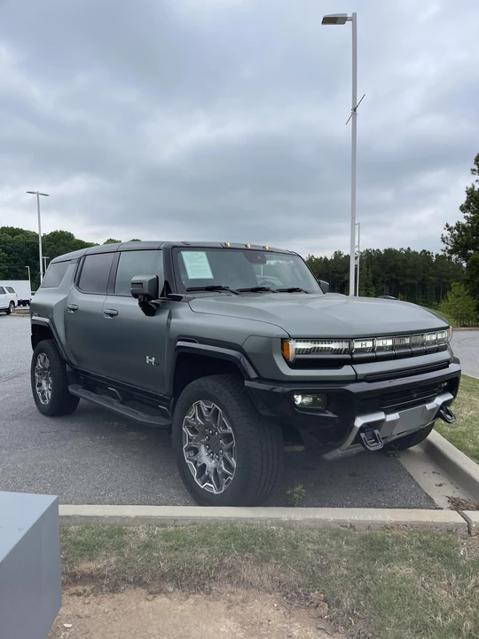 2024 GMC Hummer EV - Image 2 of 31