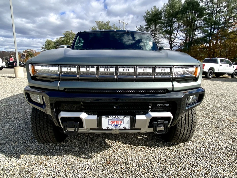 2024 GMC Hummer EV - Image 8 of 31